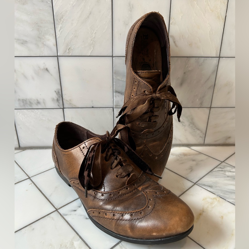 Born Tan Distressed Leather Lace Up Loafers/Shoes Size 9